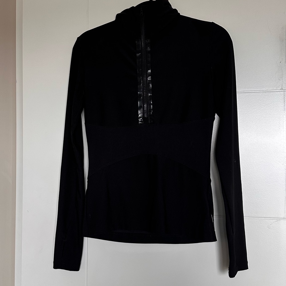 ✨3/$30✨ Black Long Sleeve Athleisure Top (S/M)